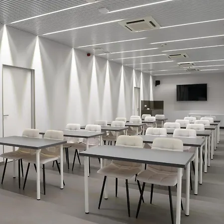 酒店 Premier 米什科尔茨