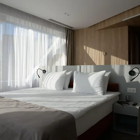 Premier 4* מישקולץ